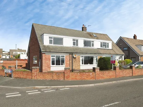 Moor End Road, HALIFAXphoto