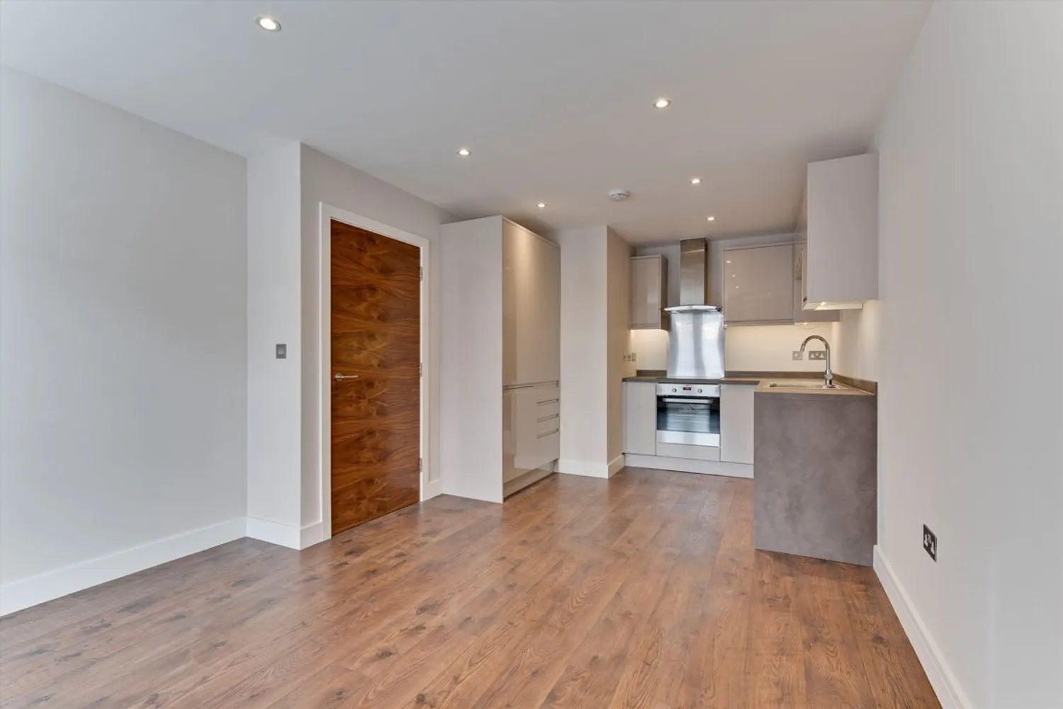 Church Street, Walton-On-Thames, KT12 photo 3