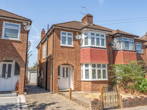 Amberley Road, ENFIELDphoto