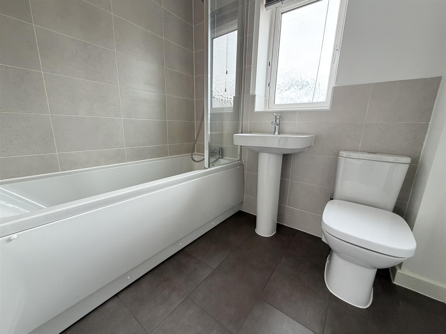 Whitby Close, Daventry Image 12