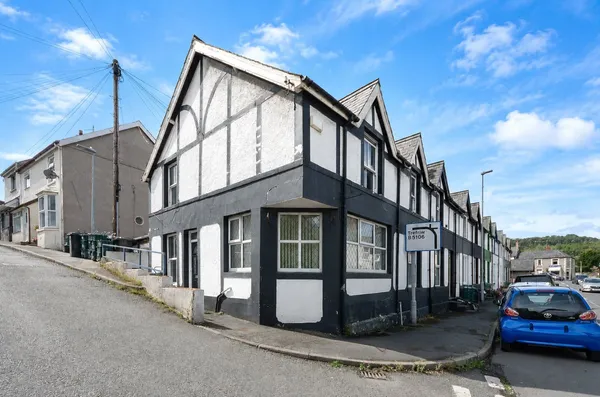 Madoc Terrace, Conwy, LL32
