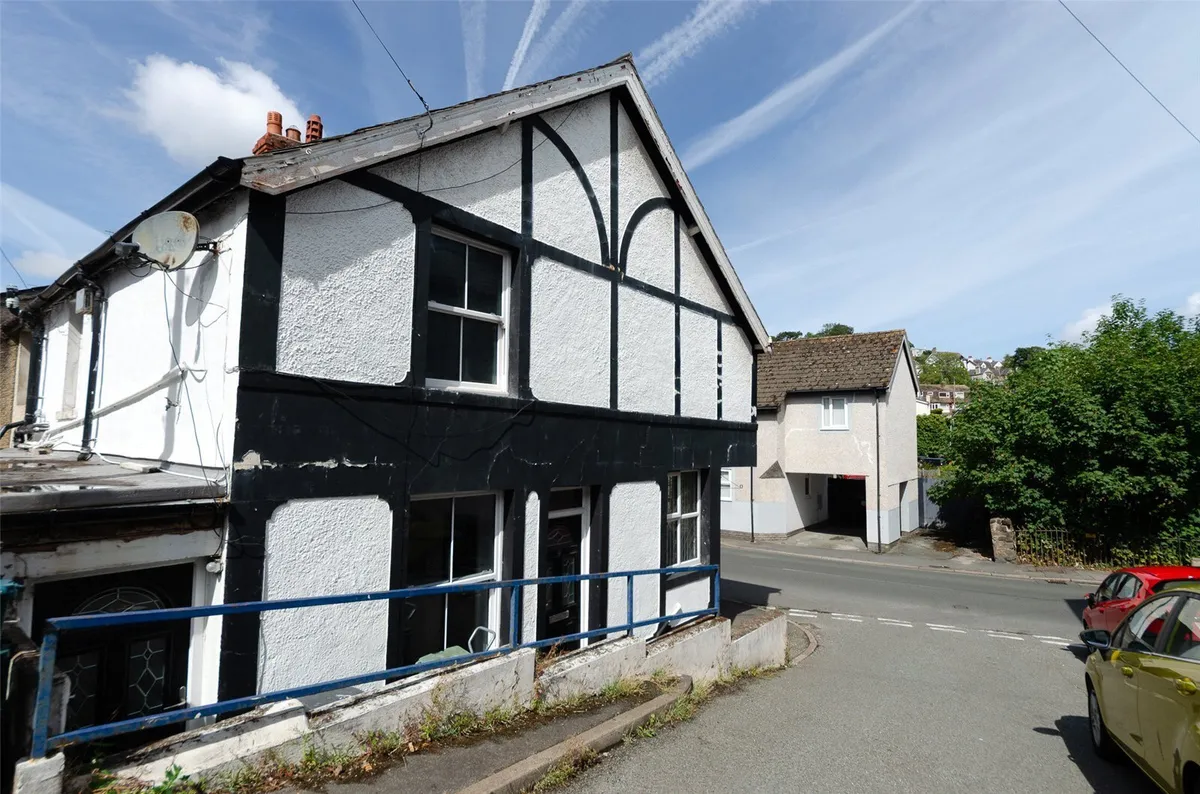 Madoc Terrace, Conwy, LL32