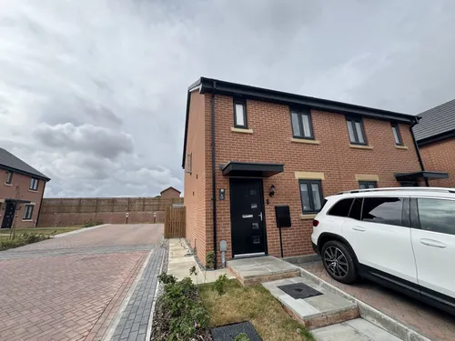 Saddleback Close, Morley, LEEDSphoto