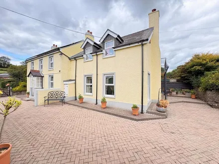 Whitemill, Carmarthen, SA32