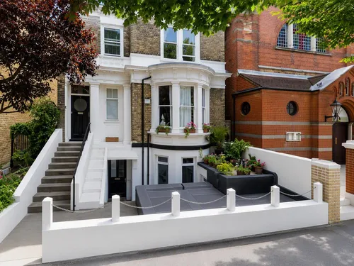 Altenburg Gardens, LONDONphoto