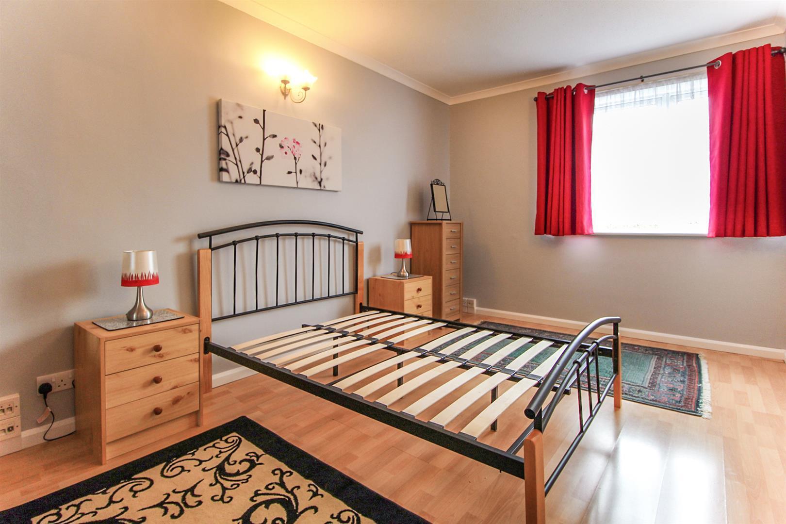 Weekes Drive, Cippenham Image 5