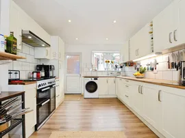 Chessbury Road, Chesham thumb 2