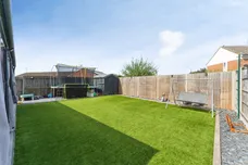Perry Close, Haddenham, Ely