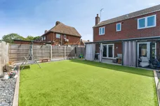 Perry Close, Haddenham, Ely