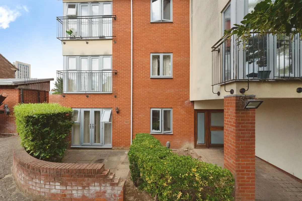 King Georges Avenue, Watford