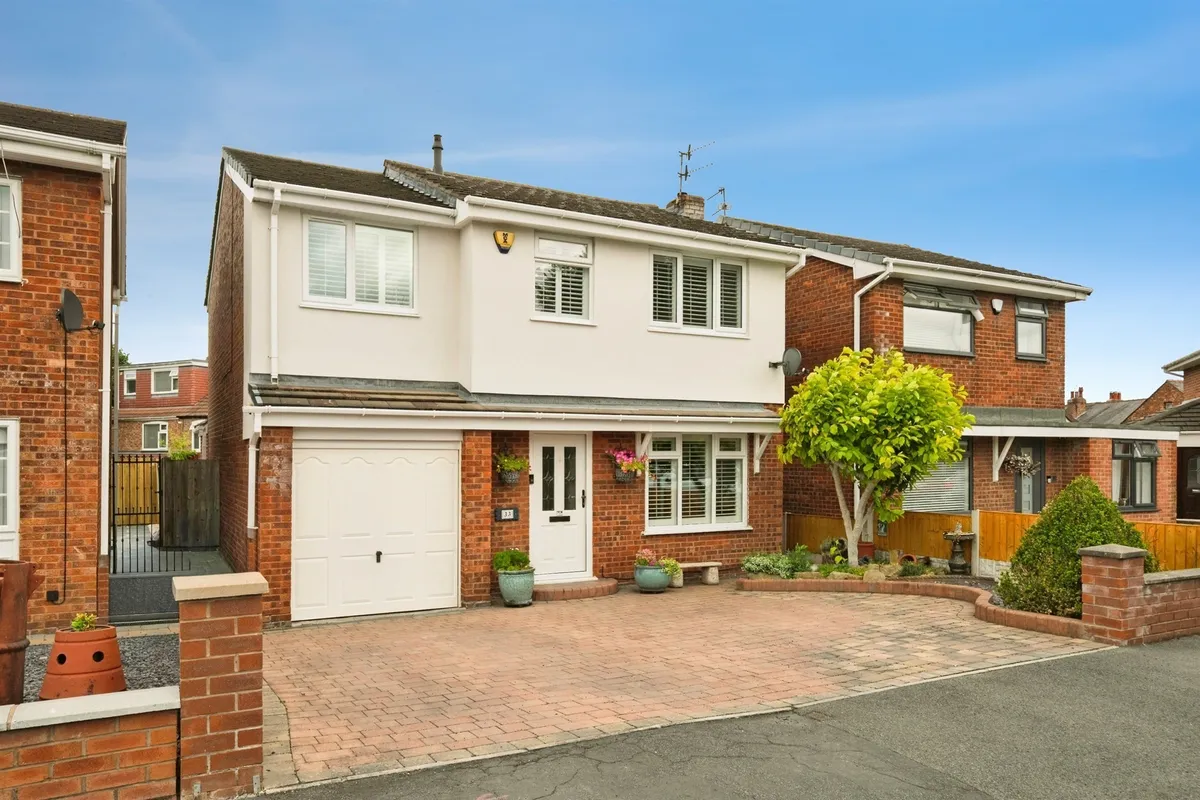 Buckingham Avenue, Wirral