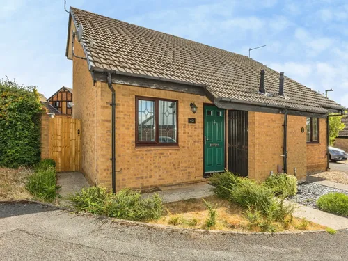 Ratby Close, Lower Earley, READINGphoto