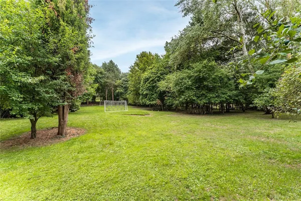 Main Street, Glapthorn, PE8 photo 25
