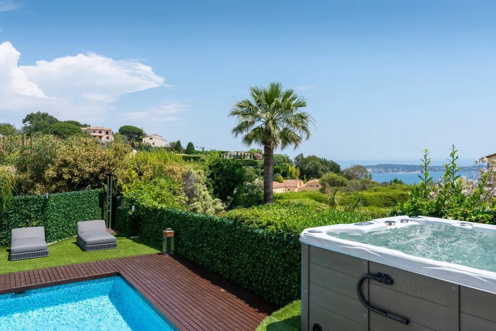Golfe-Juan, 06220, France