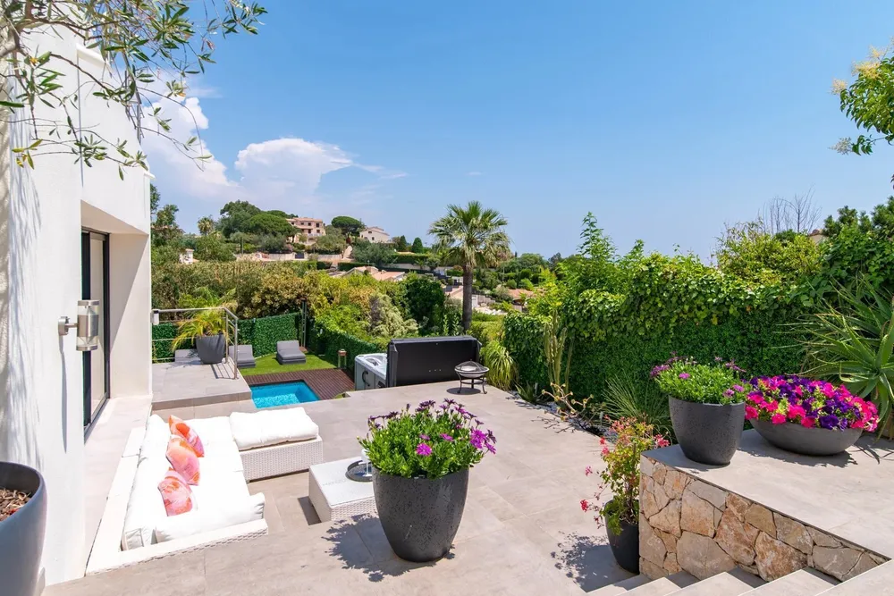 Golfe-Juan, 06220, France