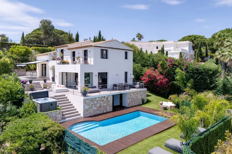 Golfe-Juan, 06220, France