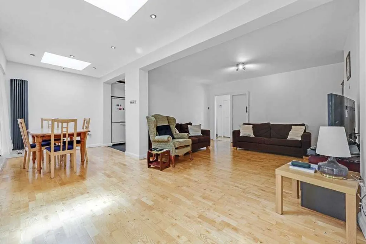Attewood Avenue, London, NW10