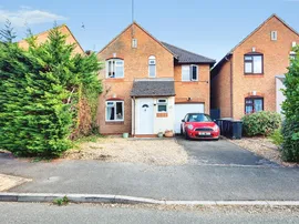 Andrews Way, Raunds thumb 2