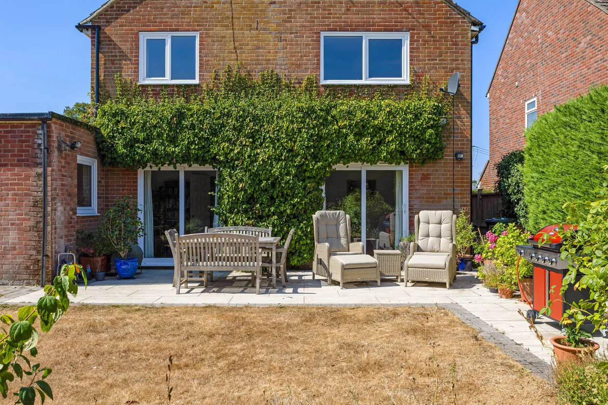 Churchfields, Kingsley, GU35 photo 13