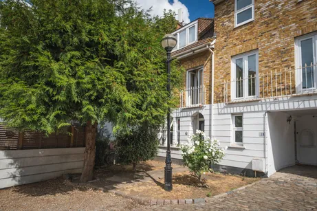 Robinscroft Mews, London, SE10