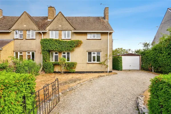 Frethern Close, Burford, Oxfordshire, OX18