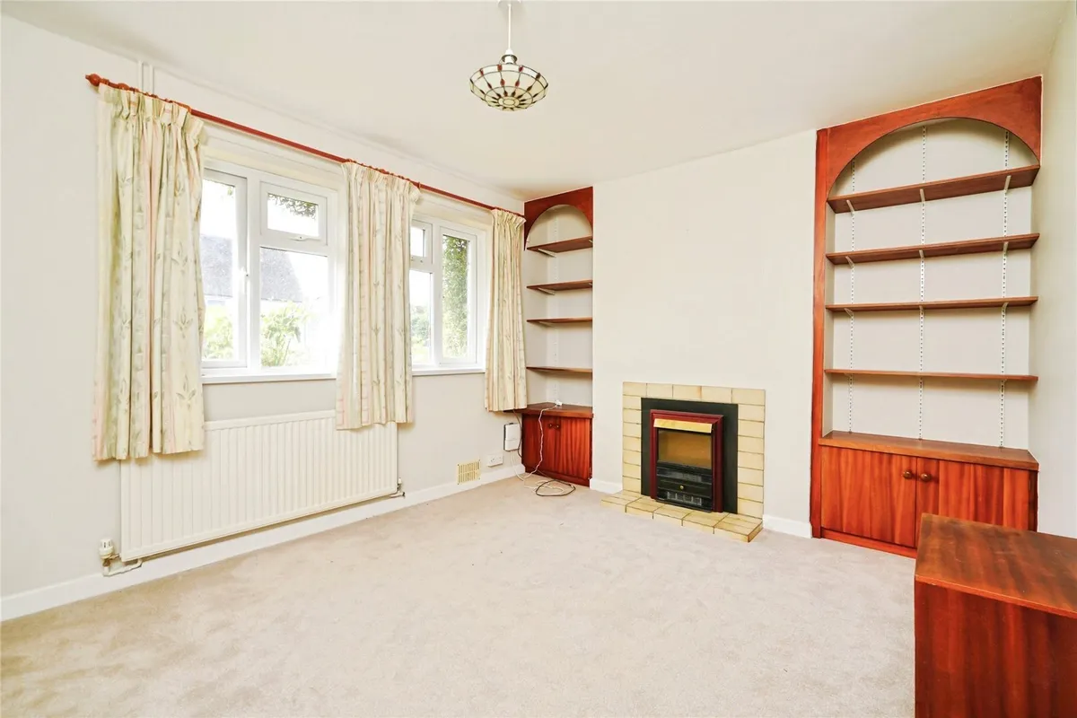 Frethern Close, Burford, Oxfordshire, OX18