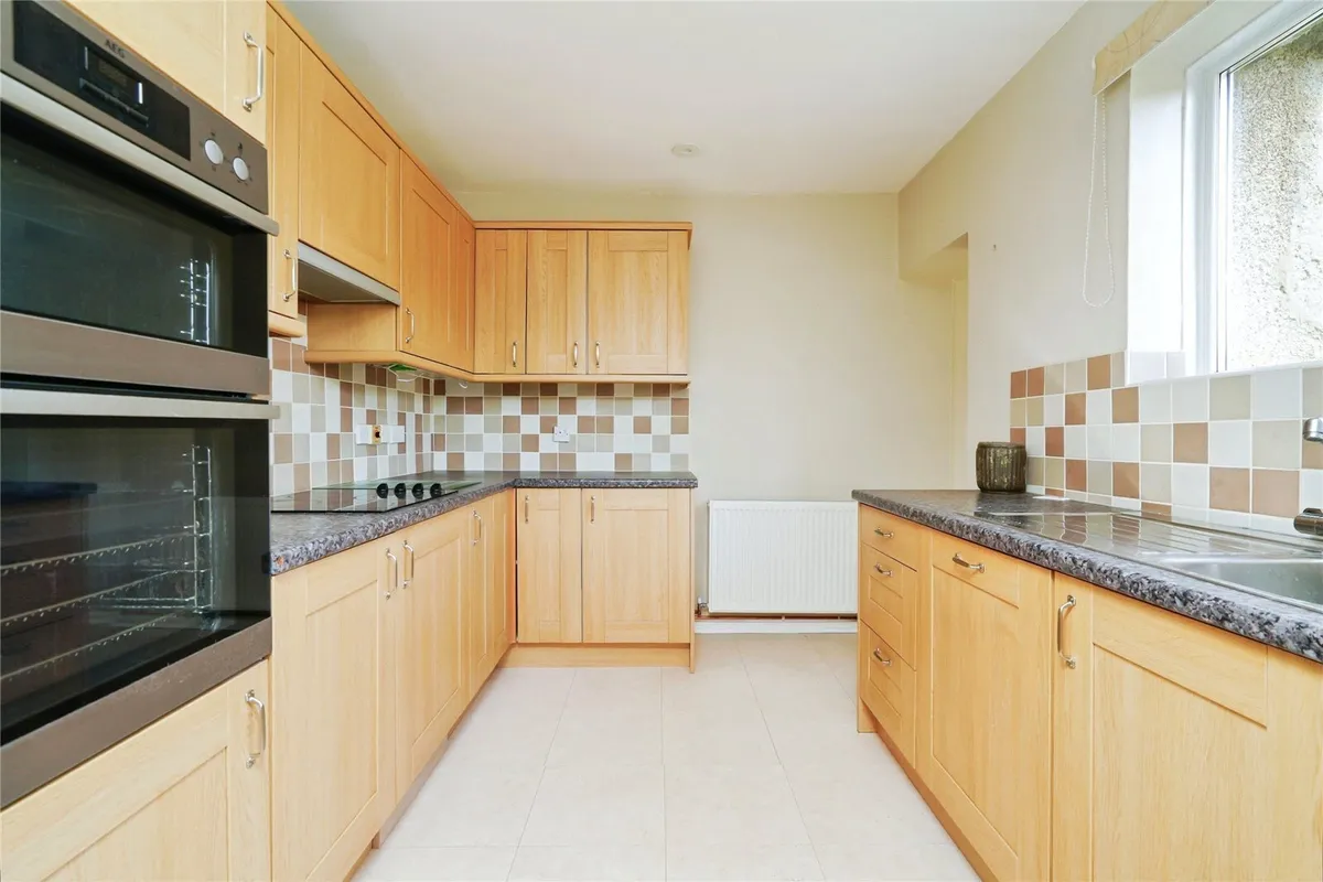 Frethern Close, Burford, Oxfordshire, OX18