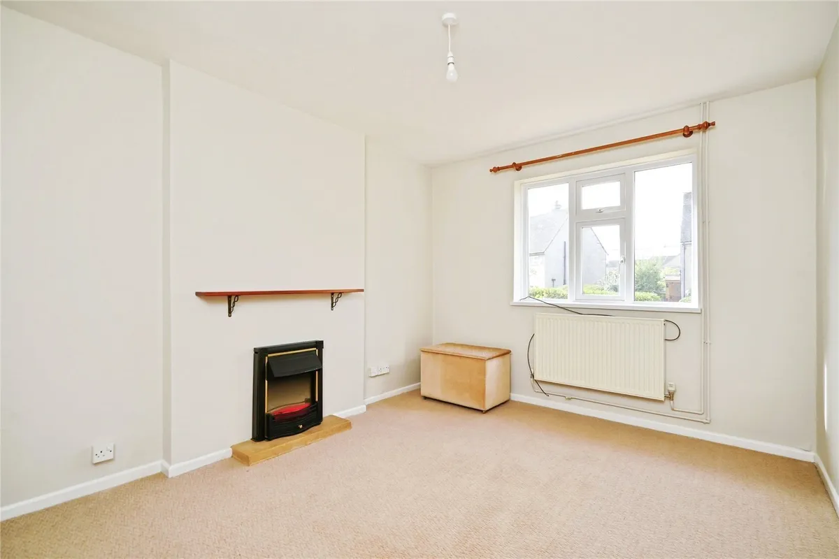 Frethern Close, Burford, Oxfordshire, OX18