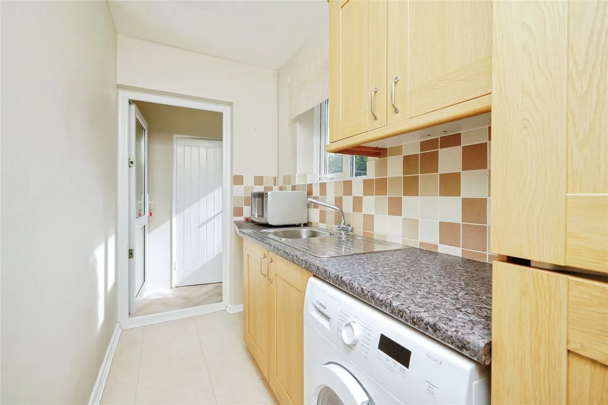 Frethern Close, Burford, Oxfordshire, OX18