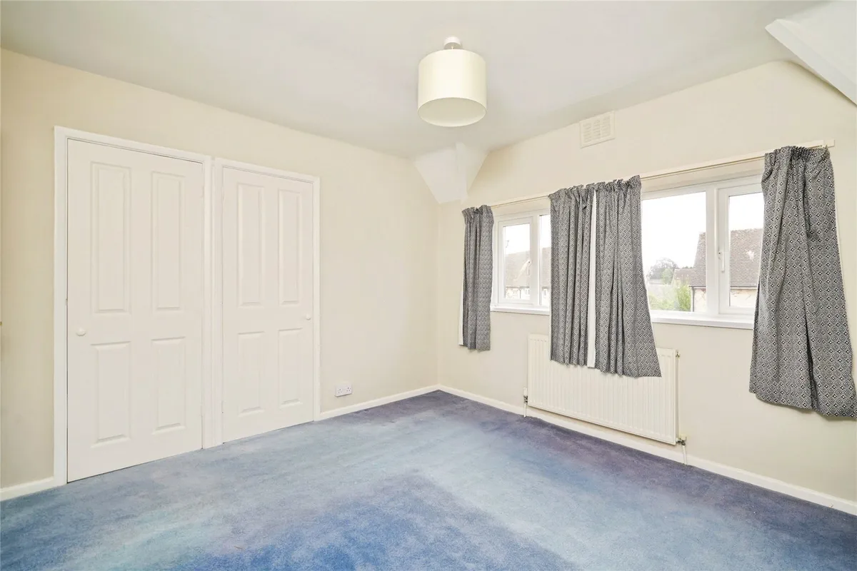 Frethern Close, Burford, Oxfordshire, OX18
