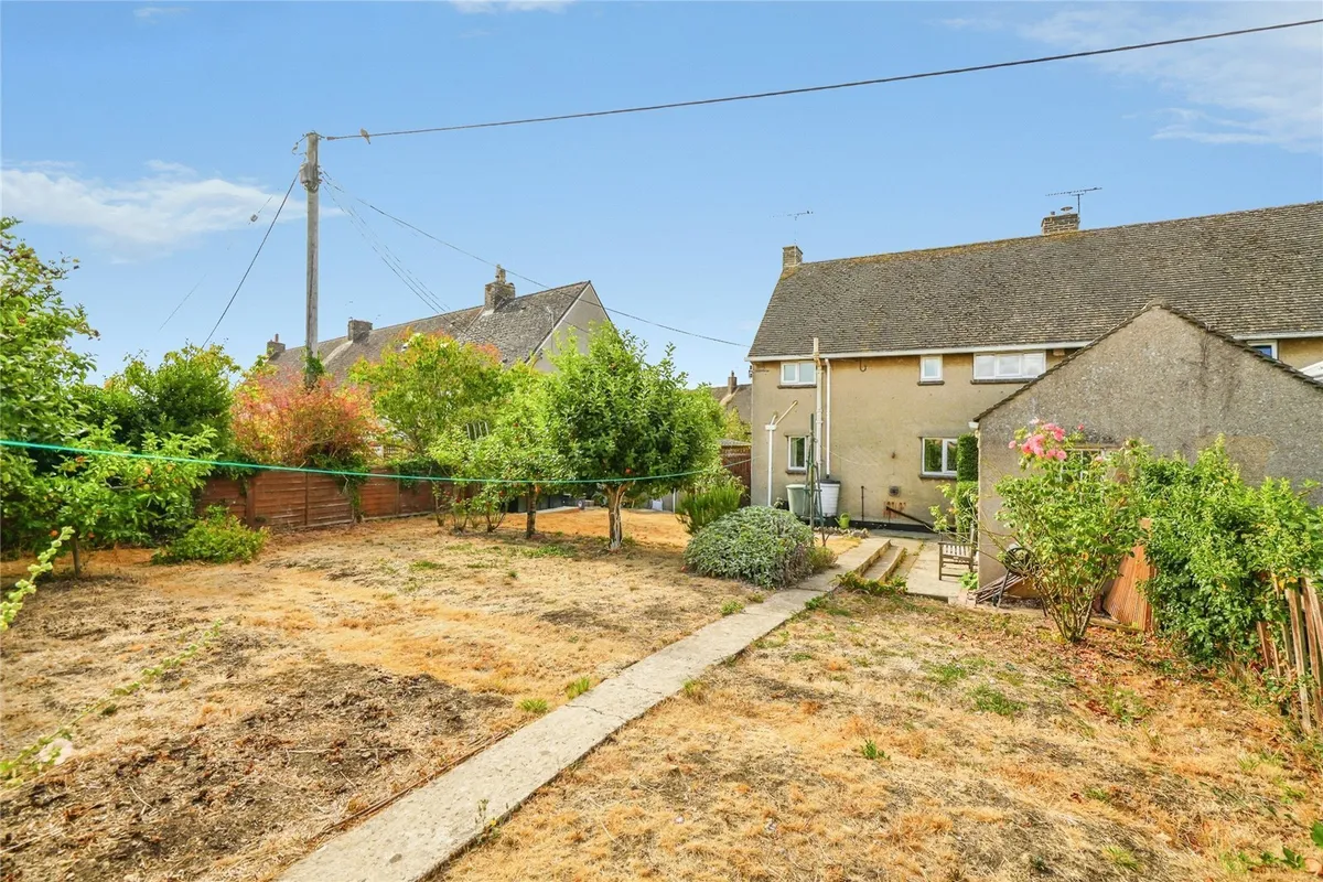 Frethern Close, Burford, Oxfordshire, OX18