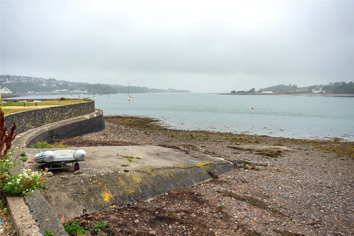 Ffordd Heulyn, Y Felinheli, Gwynedd, LL56