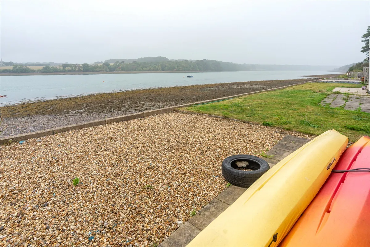 Ffordd Heulyn, Y Felinheli, Gwynedd, LL56