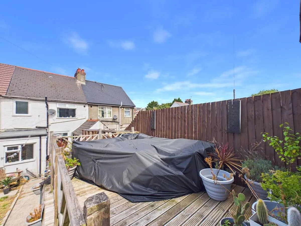 Gladstone Road, Barry CF63