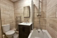 Cabin Leas, LOUGHBOROUGH