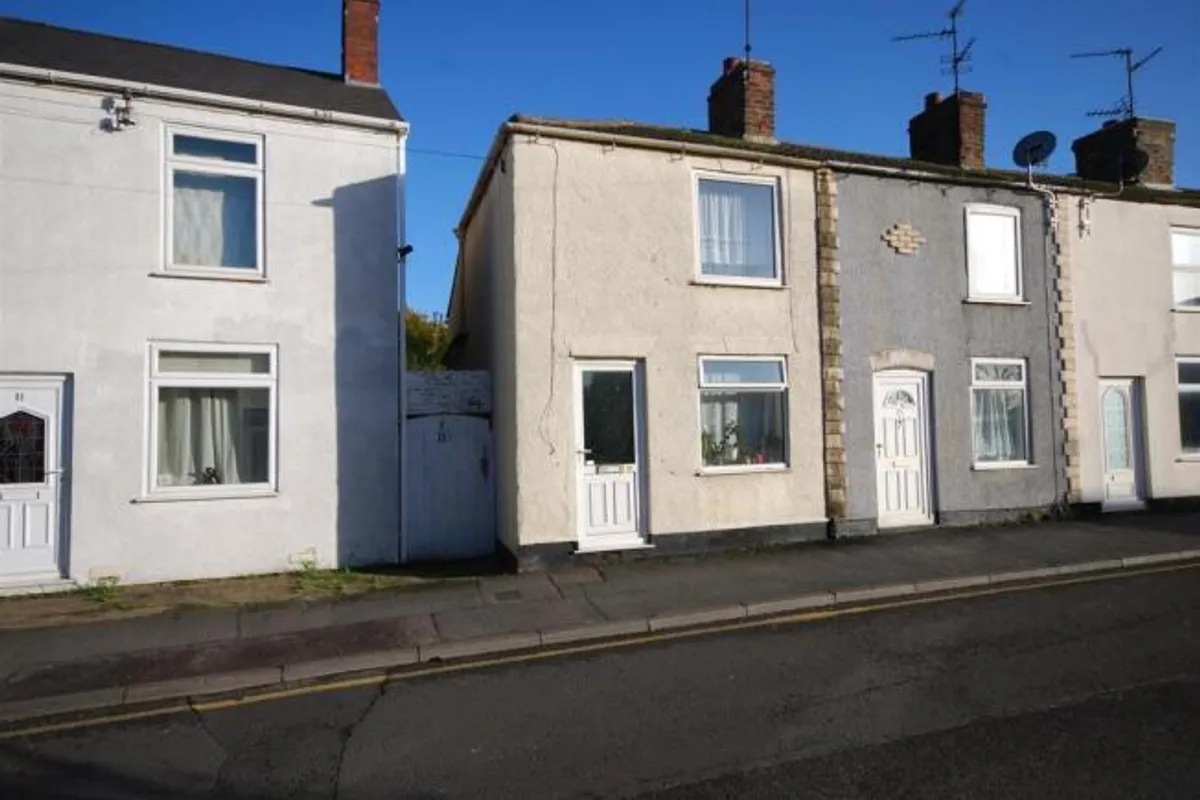 Hawthorn Bank, Spalding