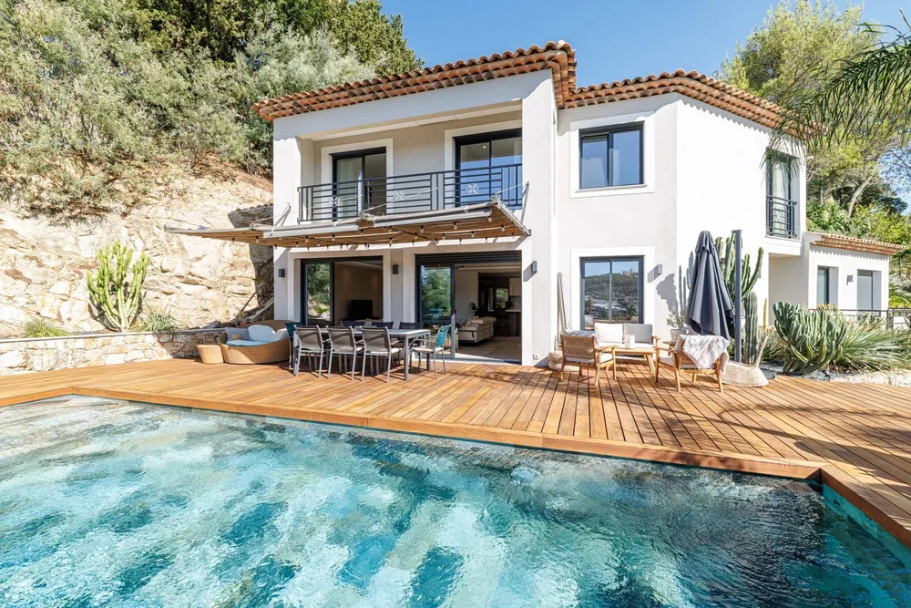 Cannes, 06220, France
