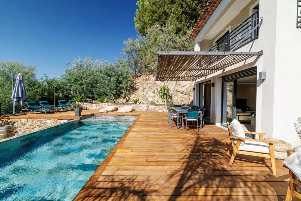 Cannes, 06220, France