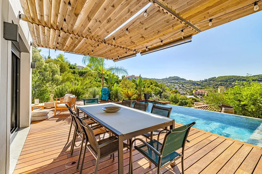 Cannes, 06220, France