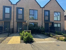 Wildflower Avenue, BRISTOL photo