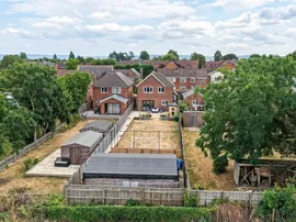 Belle Vue, Stone, Aylesbury photo