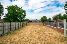 Belle Vue, Stone, Aylesbury
