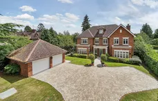 Tilford Road Farnham GU9 photo 1