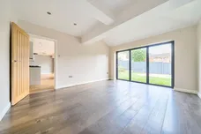 Amberley Close Haywards Heath RH16 photo 5