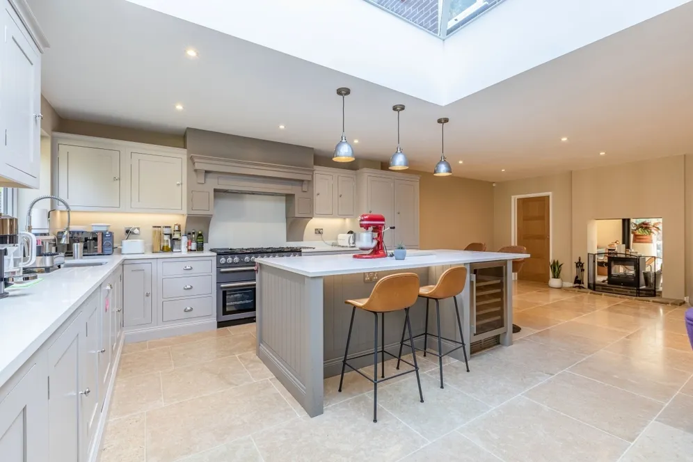 Dartnell Park Road West Byfleet KT14 photo 3
