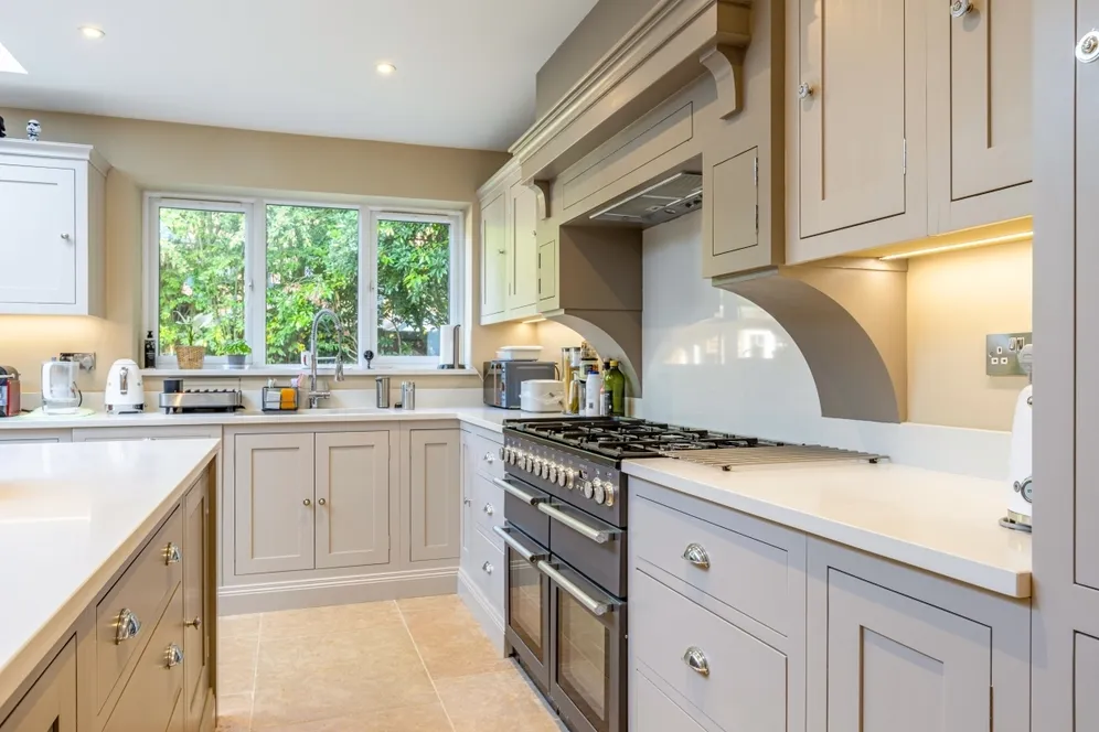 Dartnell Park Road West Byfleet KT14 photo 4