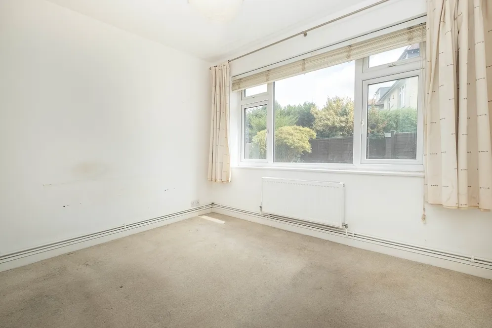 Udney Park Road, Teddington, TW11 photo 6