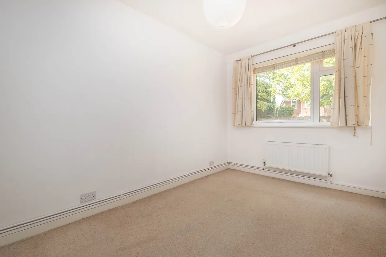 Udney Park Road, Teddington, TW11 photo 9