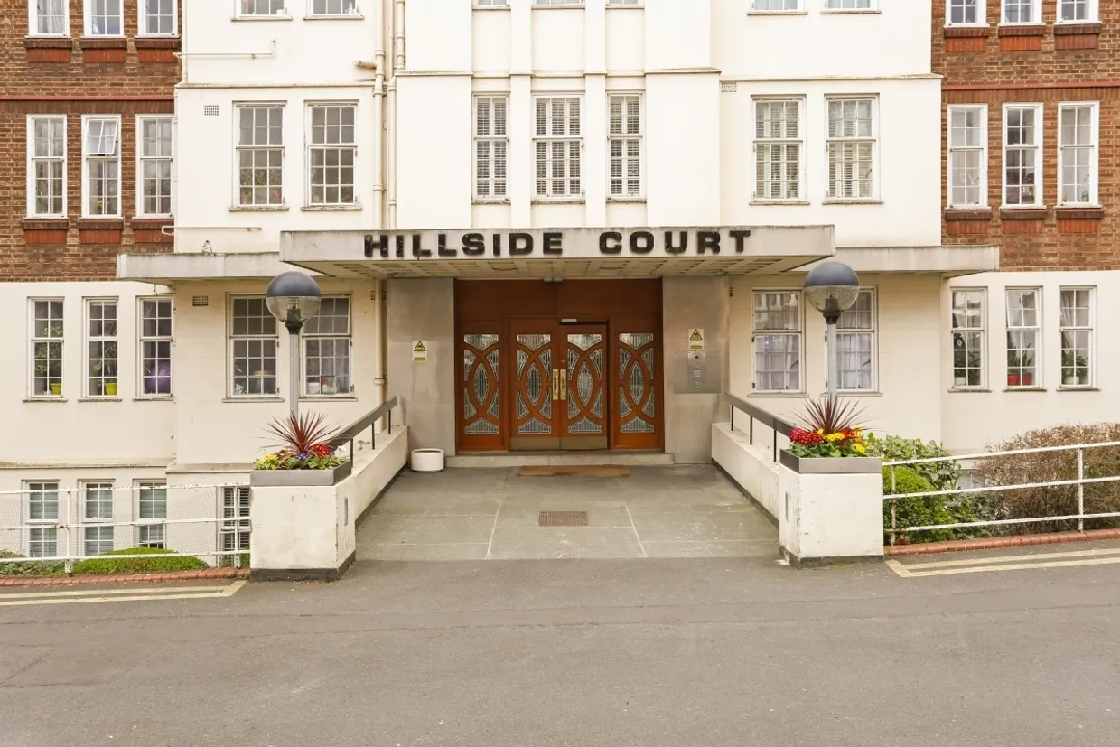 Hillside Court Finchley Road NW3 photo 2