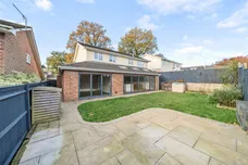 Amberley Close Haywards Heath RH16 photo 12